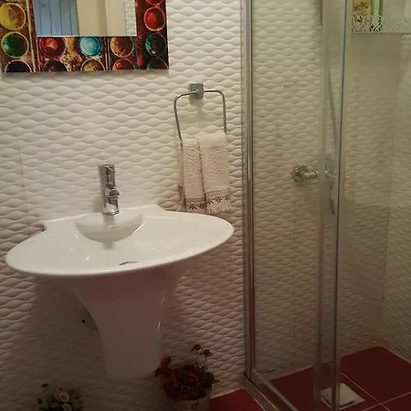 Oda ve Kahvaltı Akide Butik Zeytinbagi